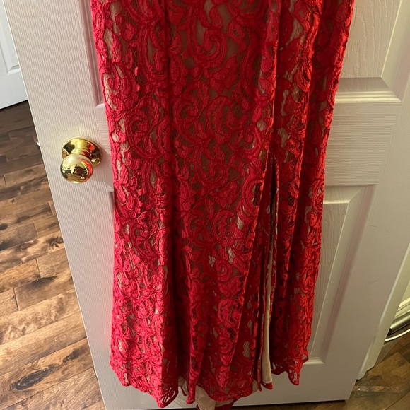 BCBGeneration Red Lace Gown, size 4 - Picture 3 of 9